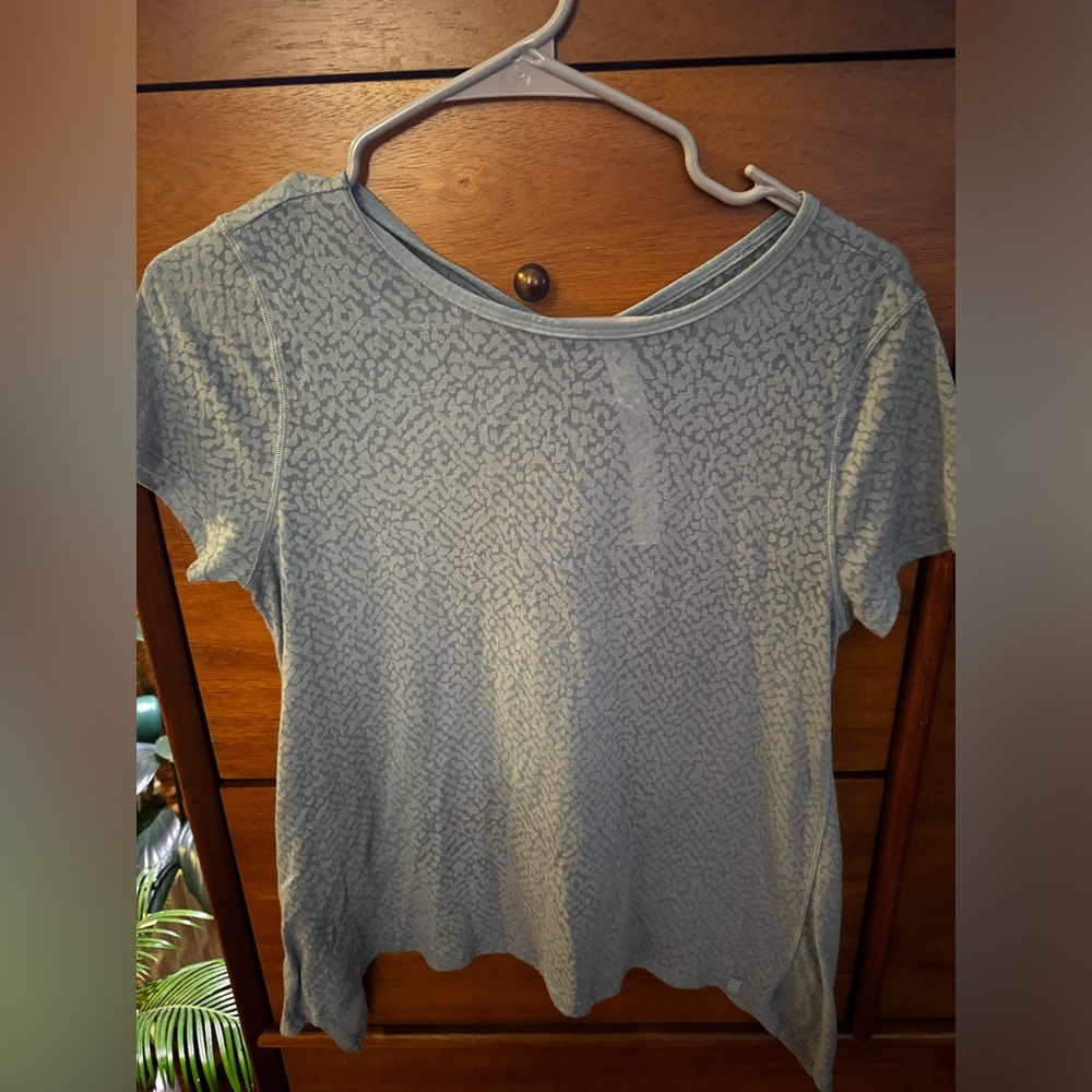 Lululemon Loop Around Tee, Size 4 - image 2